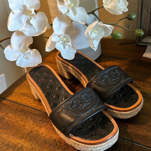 Tory Burch square heels - Picture 3 of 6